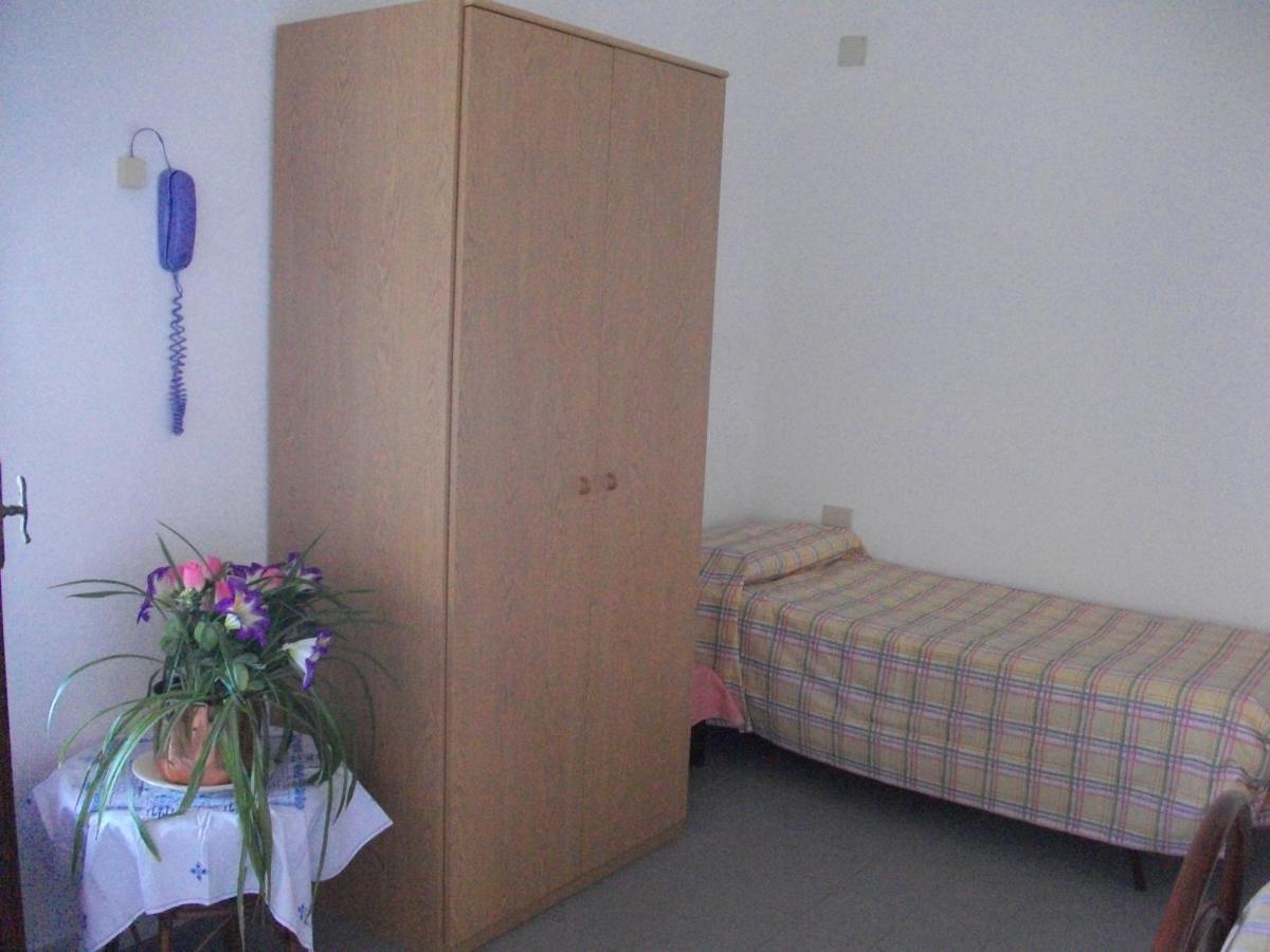 Hotel Alberta Massa  Habitación foto